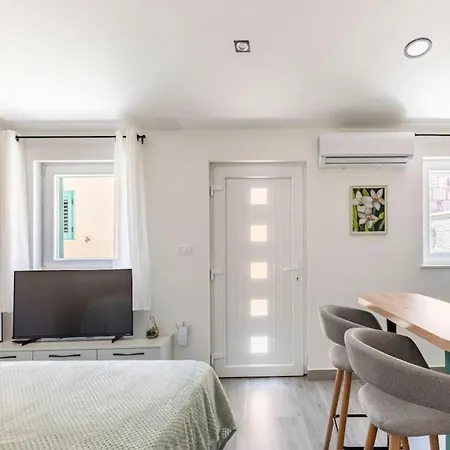 Sweet&cozy Studio With Patio Lägenhet Split